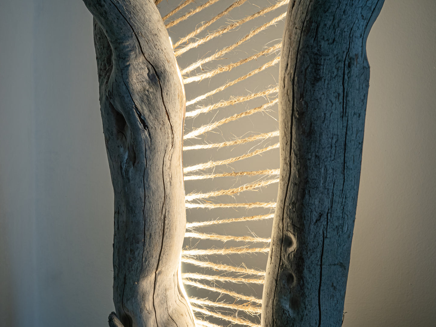 Vossia - driftwood rope lamp  with ceramic